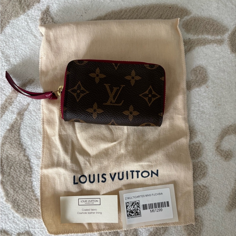 Louis Vuitton Multicarte Zip Wallet